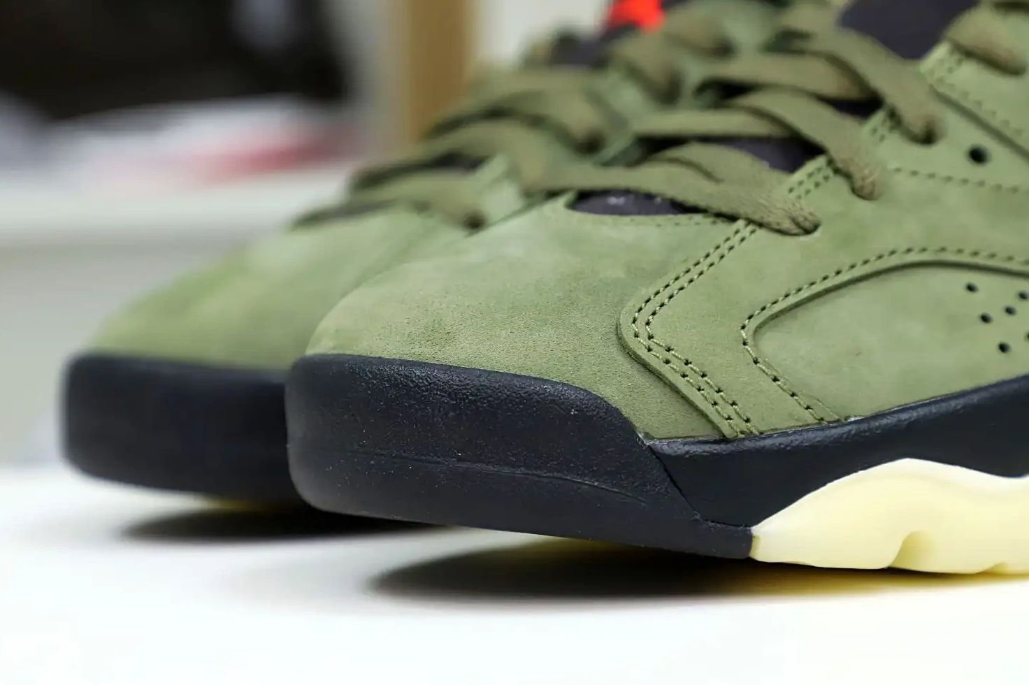Kimikick AIR RETRO 'OLIVE' 6 SCOTT JORDAN TRAVIS X 0815